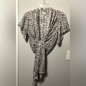 Hinge kimono women’s cover up size XS/S.